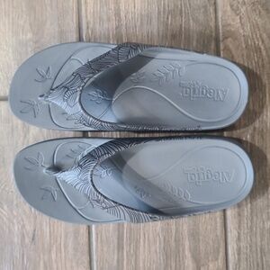 Alegria flip flop